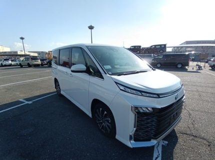 Toyota Voxy SZ Hybrid